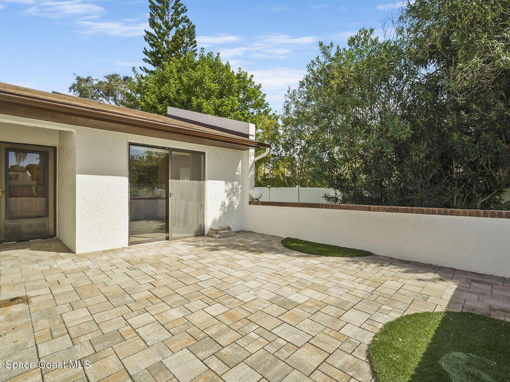 302 Markley Court, Indian Harbour Beach, FL 32937