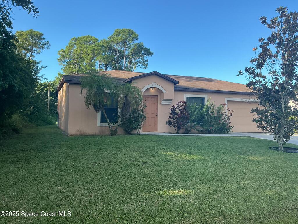 376 Americana Boulevard, Palm Bay, FL 32907