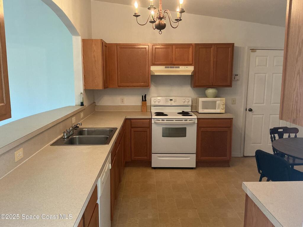 376 Americana Boulevard, Palm Bay, FL 32907