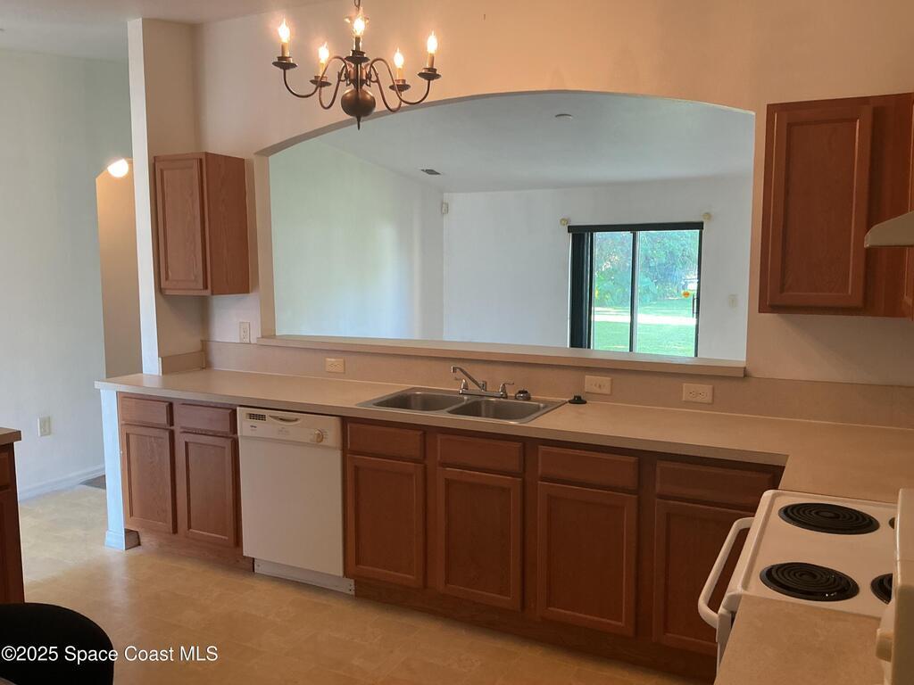 376 Americana Boulevard, Palm Bay, FL 32907