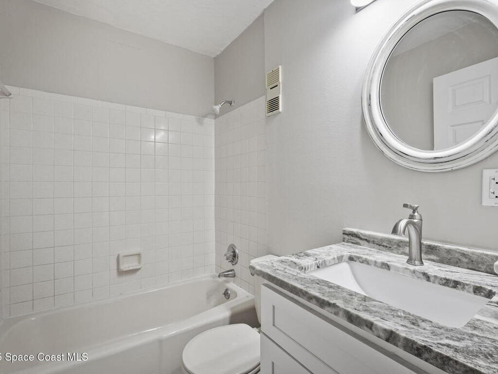 201 Cocoa Isles Boulevard, Cocoa Beach, FL 32931