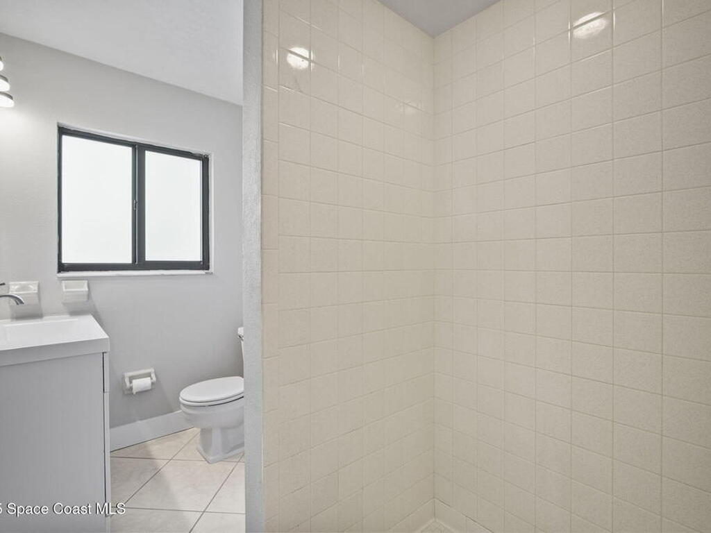 201 Cocoa Isles Boulevard, Cocoa Beach, FL 32931