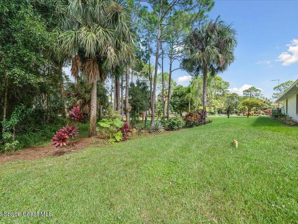 7965 93rd Avenue, Vero Beach, FL 32967