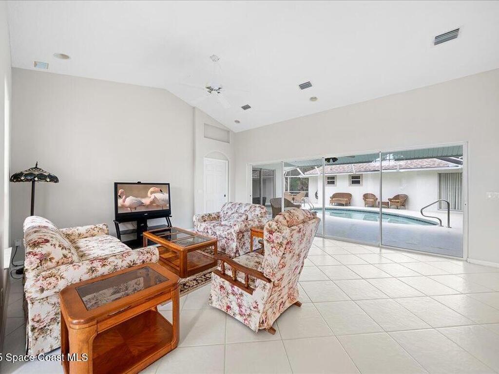 7965 93rd Avenue, Vero Beach, FL 32967