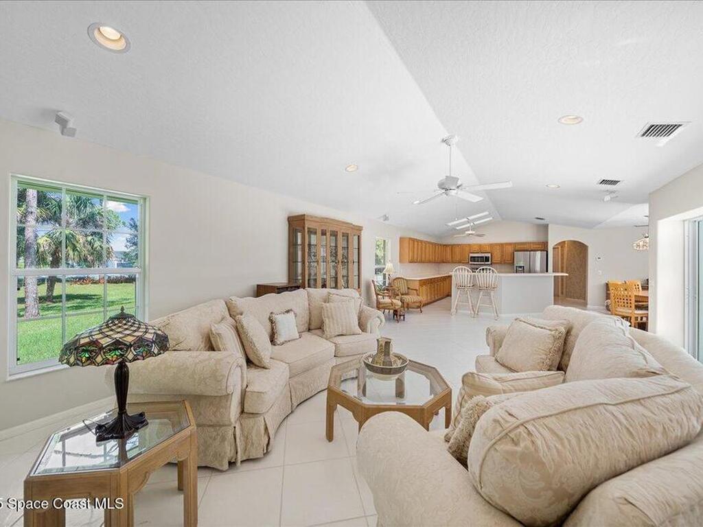 7965 93rd Avenue, Vero Beach, FL 32967