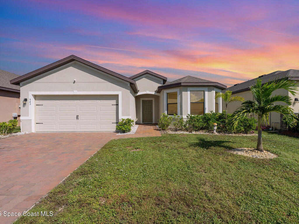 943 Remington Green Drive, Palm Bay, FL 32909
