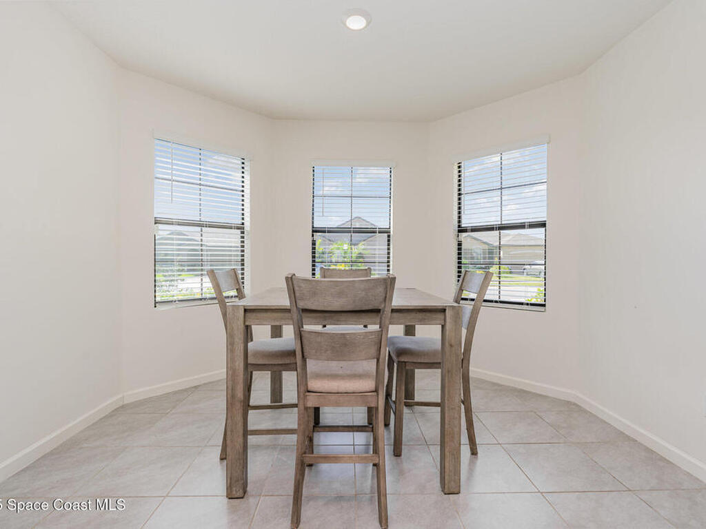 943 Remington Green Drive, Palm Bay, FL 32909