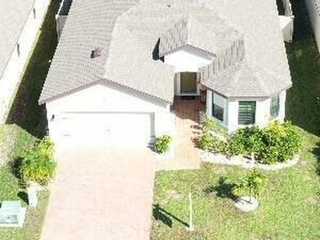 943 Remington Green Drive, Palm Bay, FL 32909