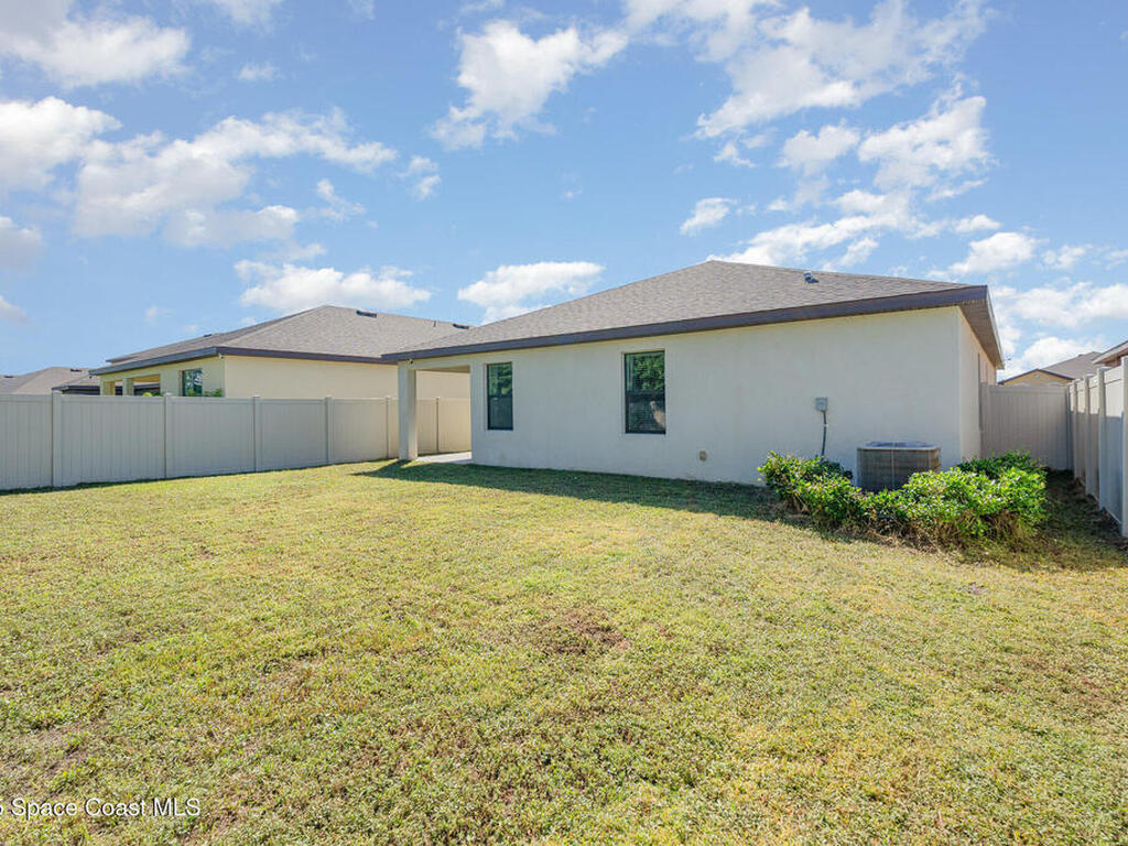 943 Remington Green Drive, Palm Bay, FL 32909