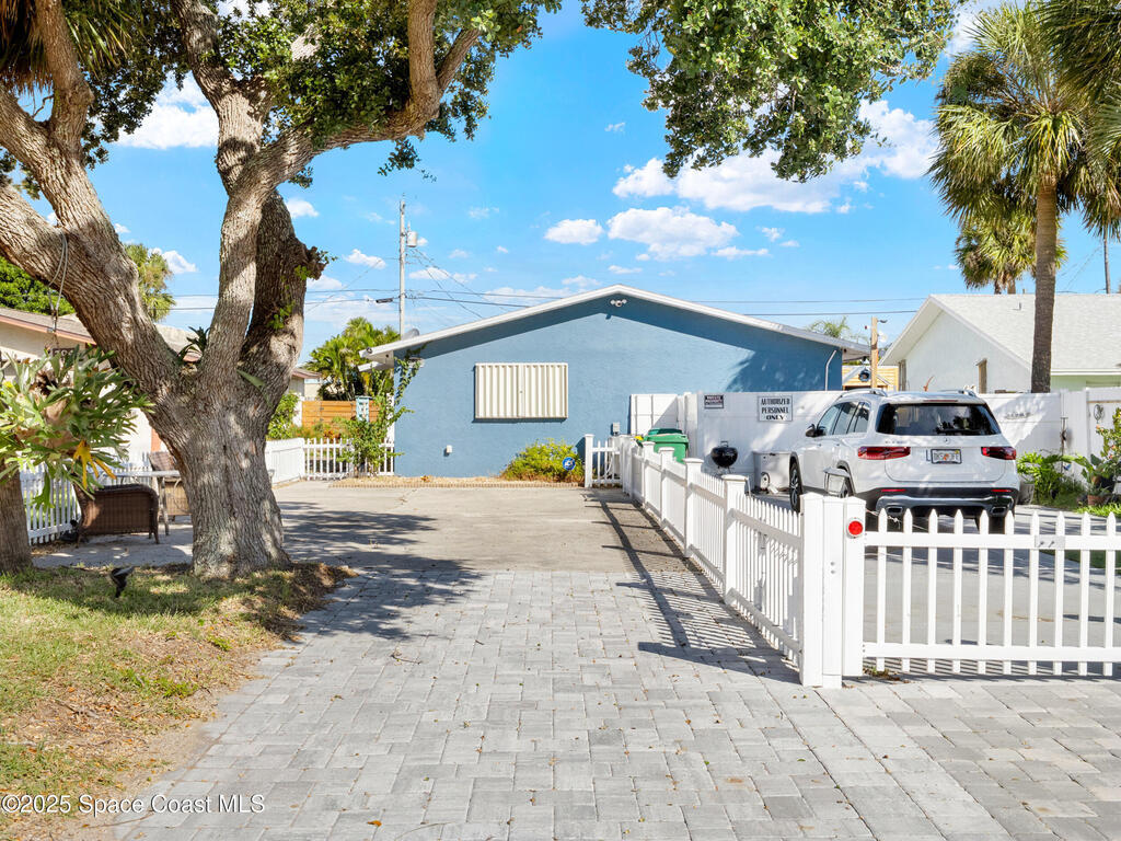 208 Cleveland Avenue, Cocoa Beach, FL 32931