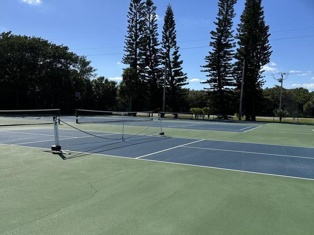 850 N Atlantic Avenue, Cocoa Beach, FL 32931