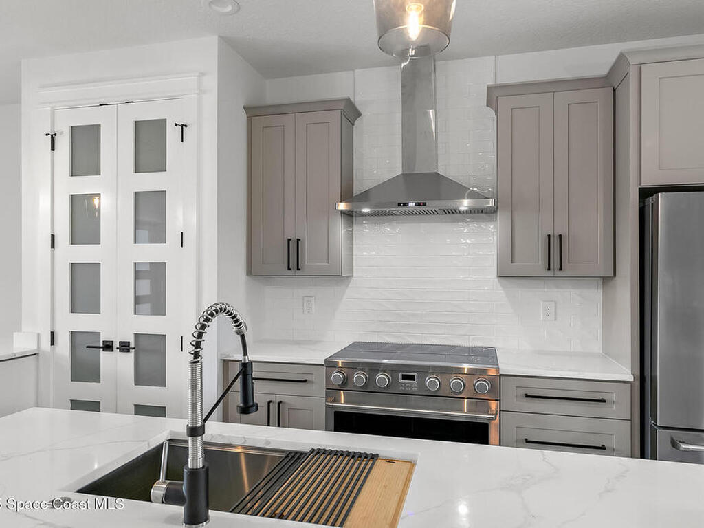 4721 Blossom Ridg Place, Grant-Valkaria, FL 32949