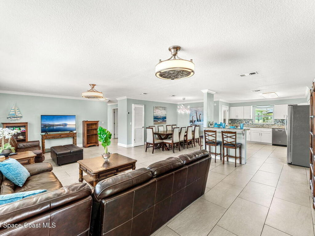 424 Jefferson Avenue, Cape Canaveral, FL 32920