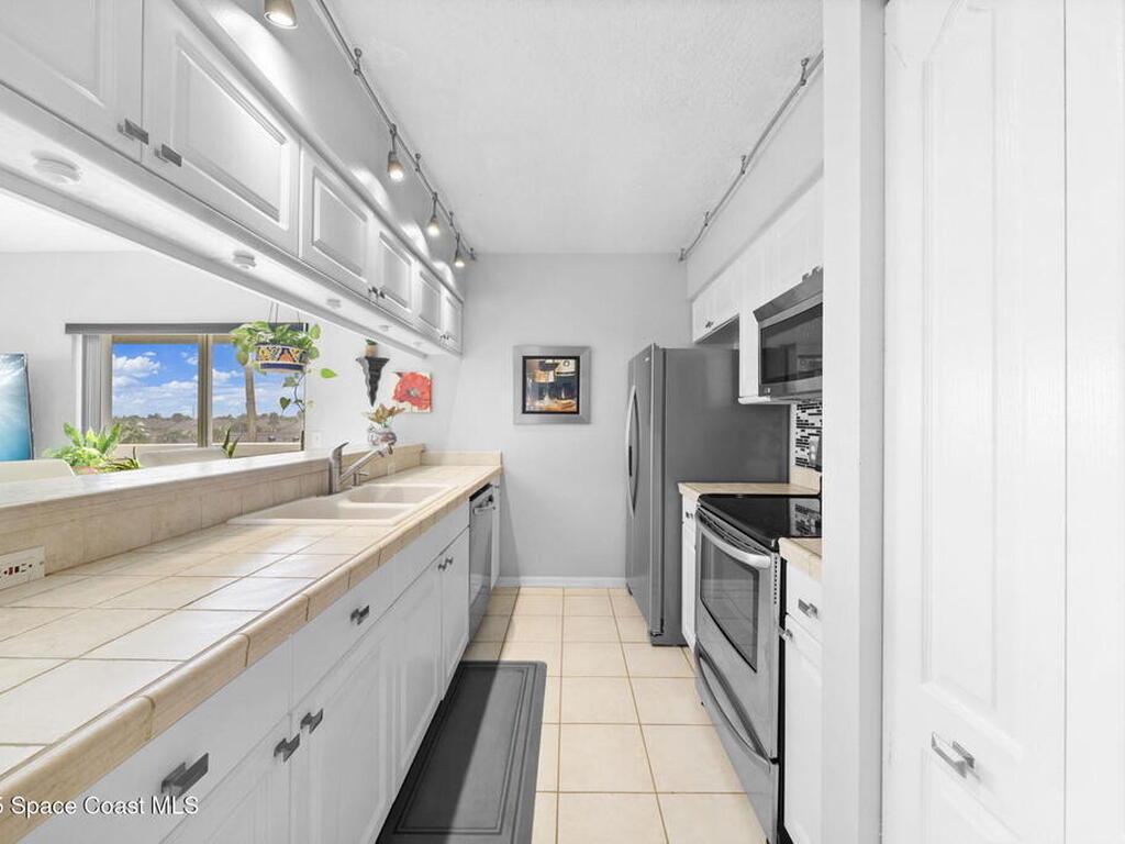 925 N Highway A1a, Indialantic, FL 32903