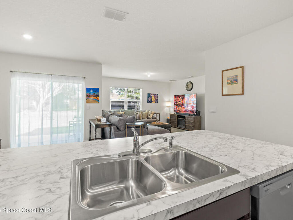 467 Americana Boulevard, Palm Bay, FL 32907