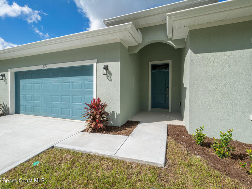 826 Hartsdale Avenue, Palm Bay, FL 32908