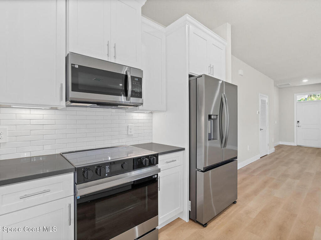 826 Hartsdale Avenue, Palm Bay, FL 32908