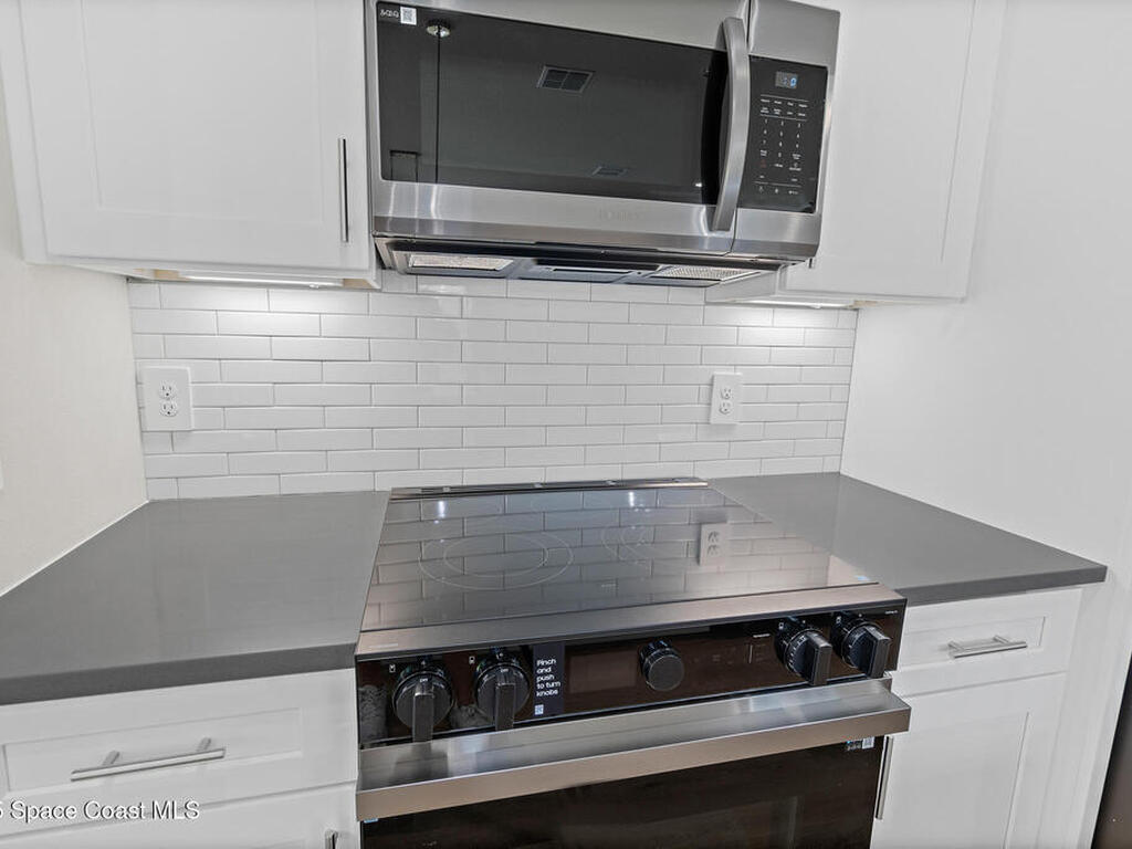 826 Hartsdale Avenue, Palm Bay, FL 32908