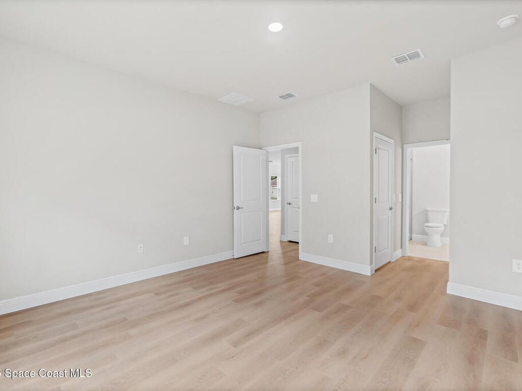 826 Hartsdale Avenue, Palm Bay, FL 32908