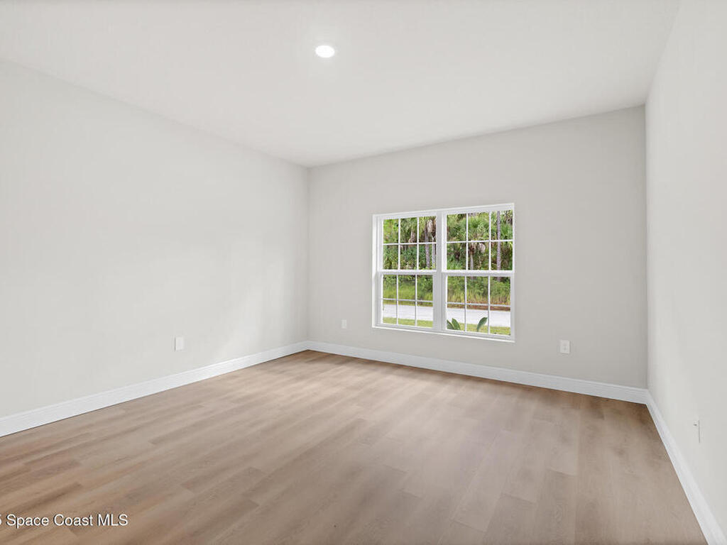 826 Hartsdale Avenue, Palm Bay, FL 32908