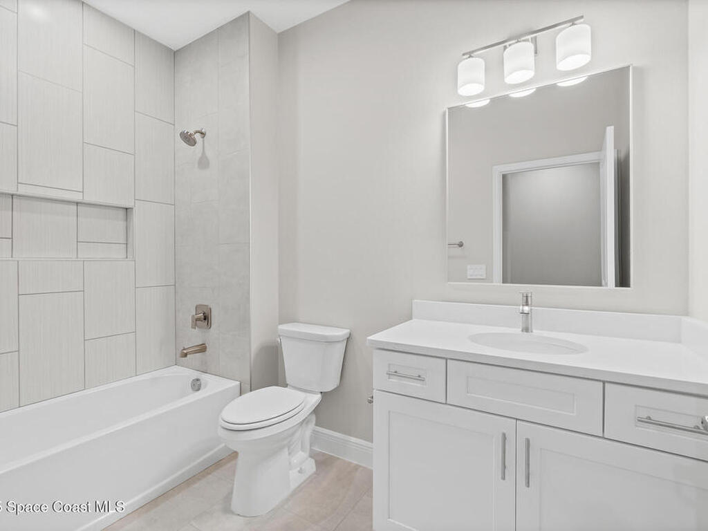 826 Hartsdale Avenue, Palm Bay, FL 32908