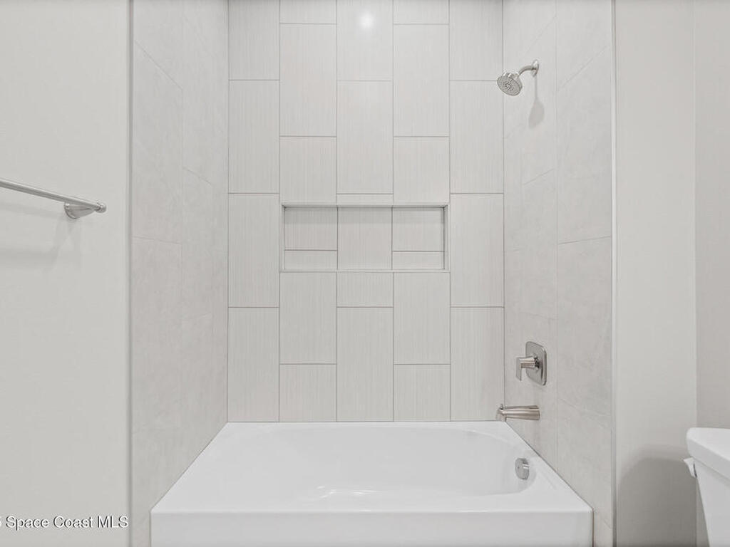 826 Hartsdale Avenue, Palm Bay, FL 32908