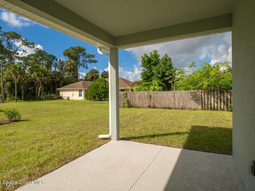 826 Hartsdale Avenue, Palm Bay, FL 32908