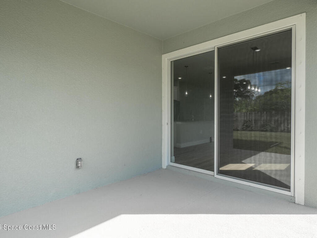 826 Hartsdale Avenue, Palm Bay, FL 32908