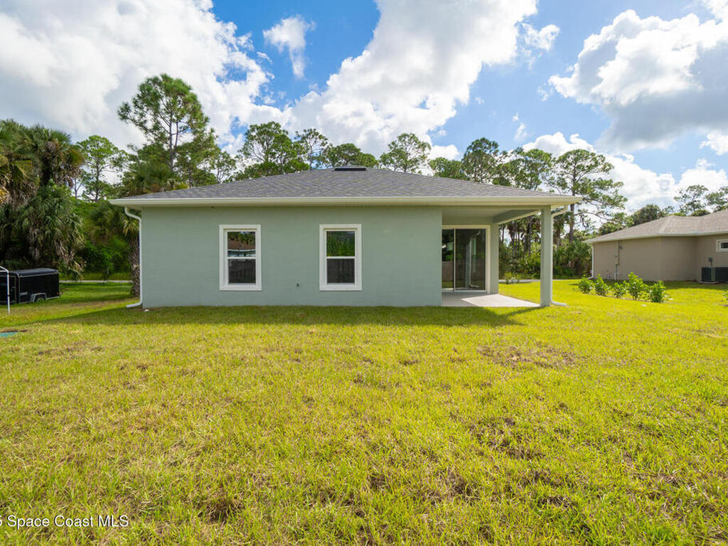 826 Hartsdale Avenue, Palm Bay, FL 32908