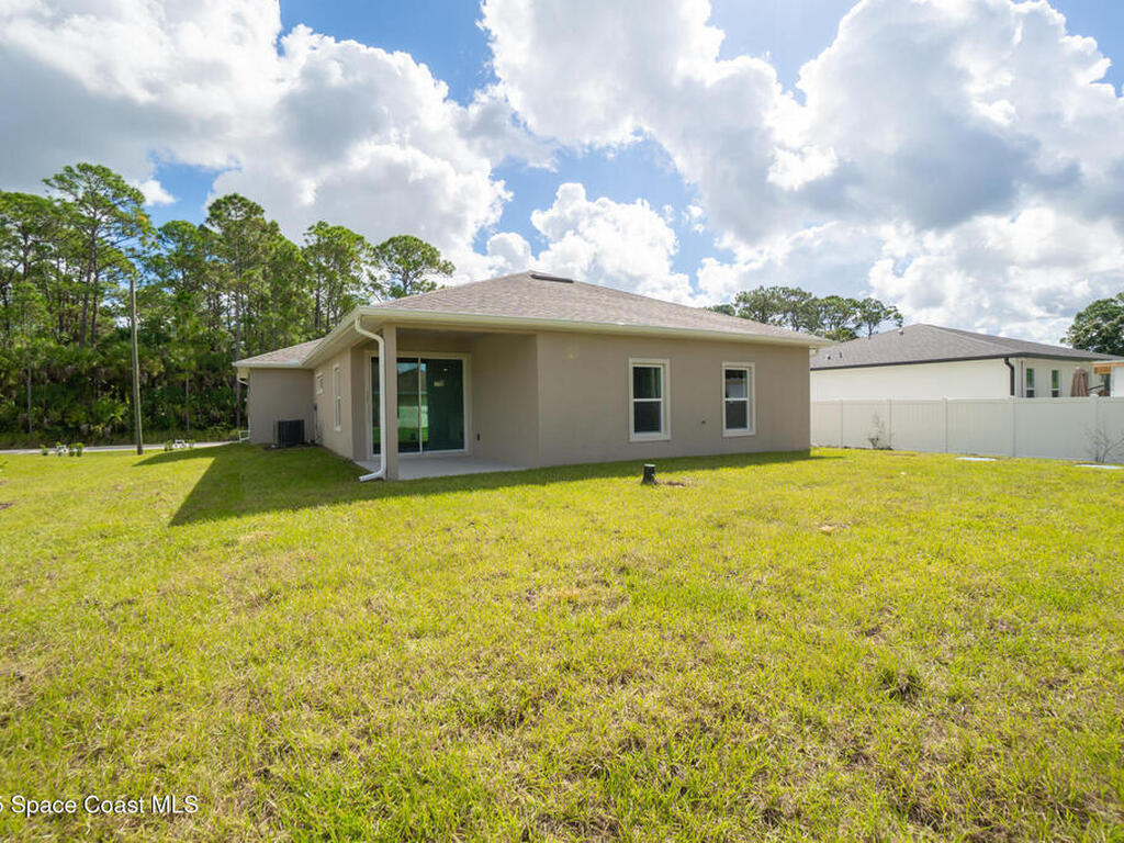 834 Hartsdale Avenue, Palm Bay, FL 32908