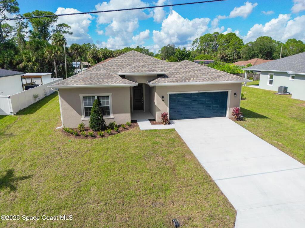 834 Hartsdale Avenue, Palm Bay, FL 32908