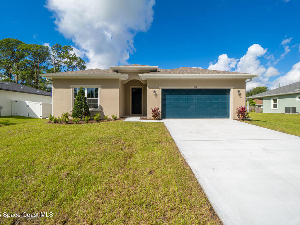834 Hartsdale Avenue, Palm Bay, FL 32908