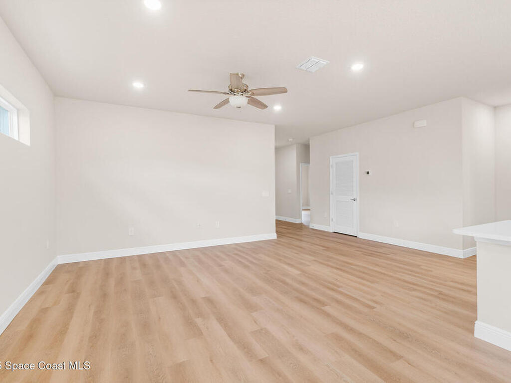 834 Hartsdale Avenue, Palm Bay, FL 32908