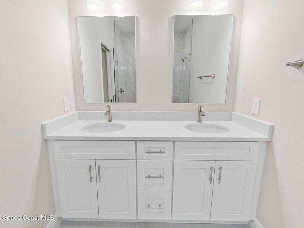 834 Hartsdale Avenue, Palm Bay, FL 32908