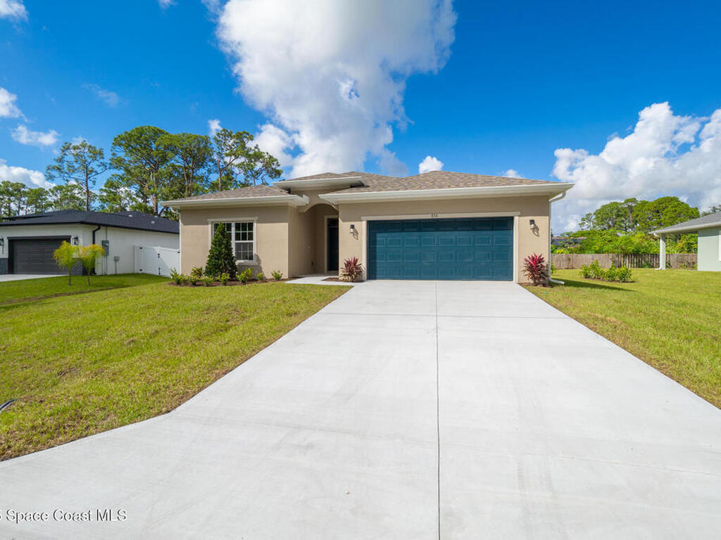 834 Hartsdale Avenue, Palm Bay, FL 32908