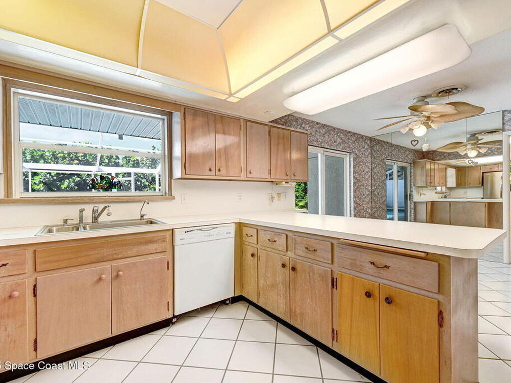 105 Cat Cay Lane, Indian Harbour Beach, FL 32937