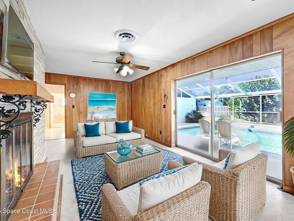 105 Cat Cay Lane, Indian Harbour Beach, FL 32937