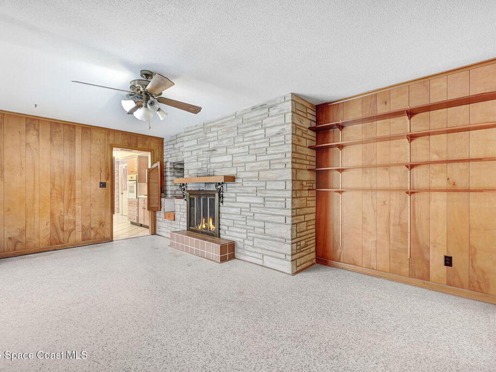 105 Cat Cay Lane, Indian Harbour Beach, FL 32937