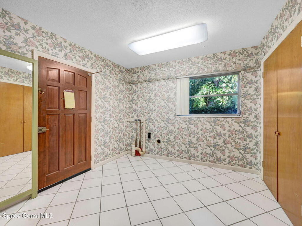 105 Cat Cay Lane, Indian Harbour Beach, FL 32937