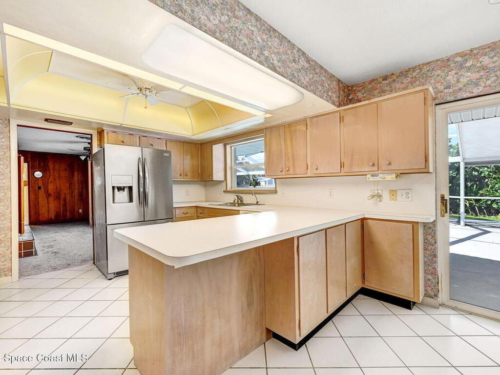 105 Cat Cay Lane, Indian Harbour Beach, FL 32937