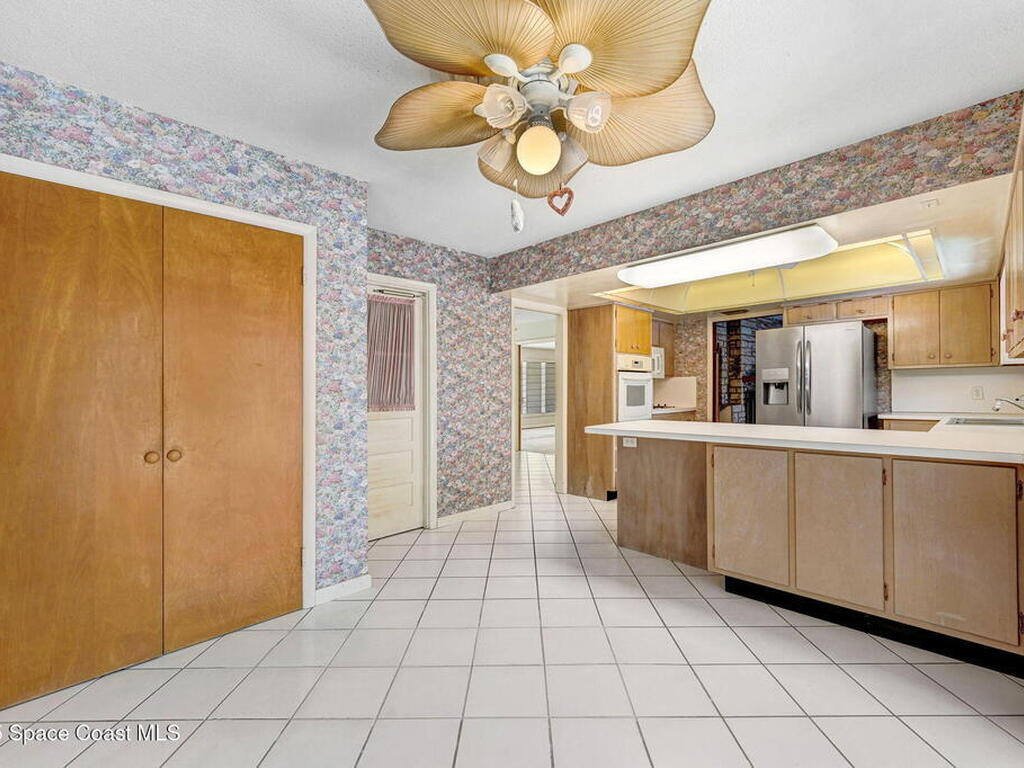 105 Cat Cay Lane, Indian Harbour Beach, FL 32937