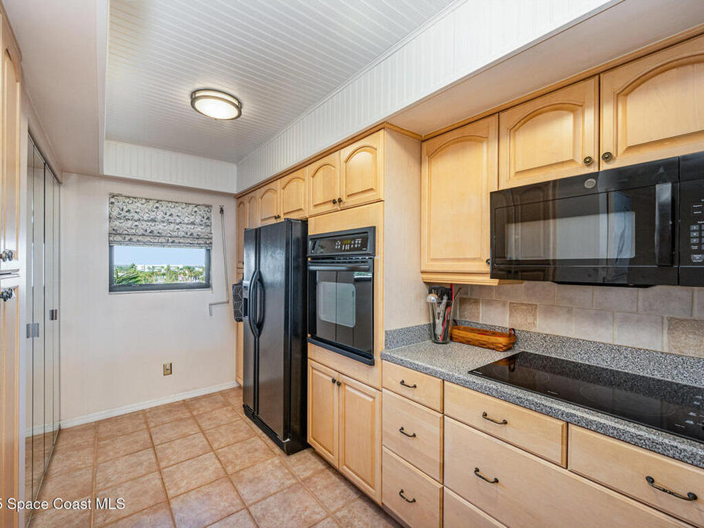 1860 N Atlantic Avenue, Cocoa Beach, FL 32931