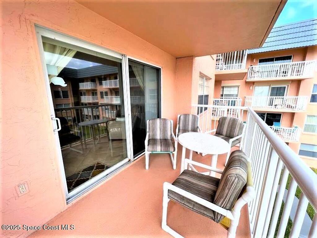 10 Sunflower Street, Cocoa Beach, FL 32931