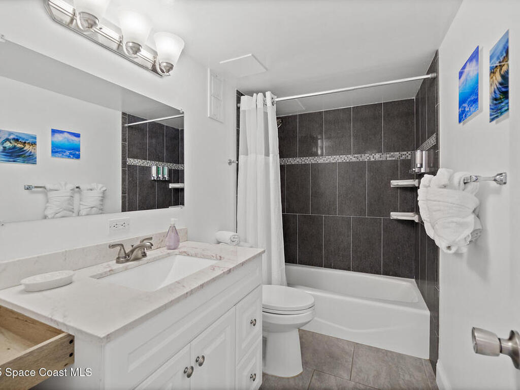 7520 Ridgewood Avenue, Cape Canaveral, FL 32920