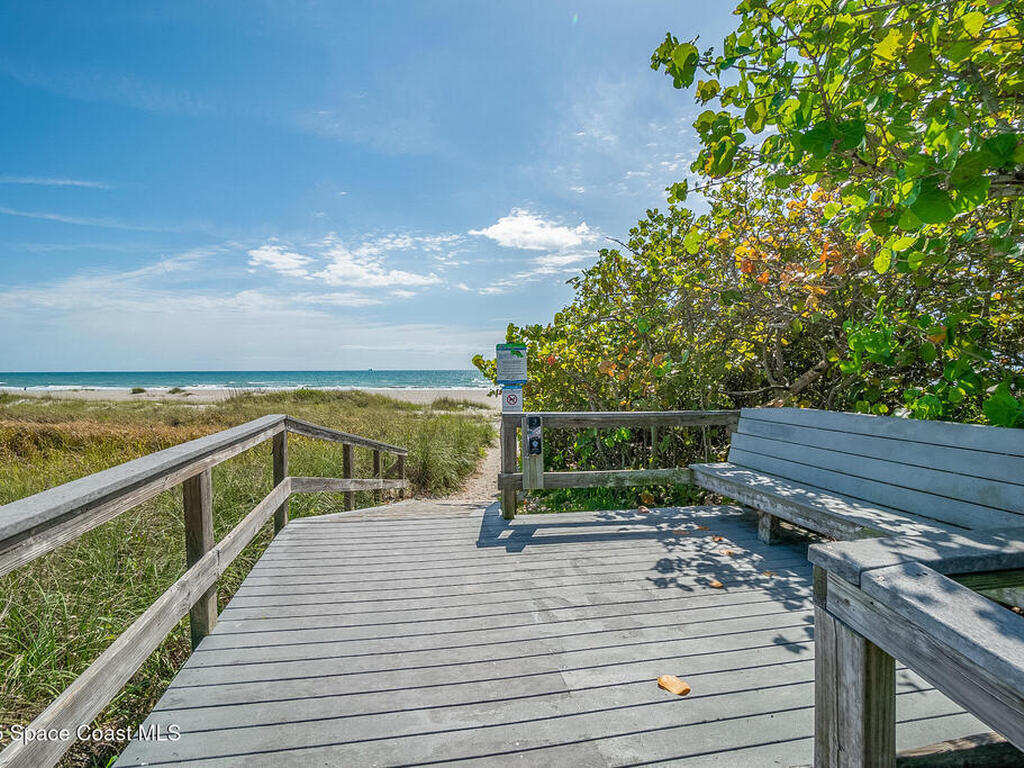 7520 Ridgewood Avenue, Cape Canaveral, FL 32920