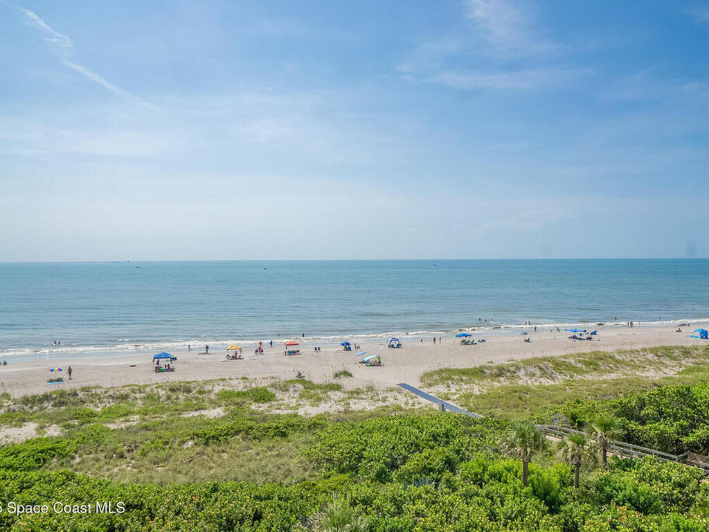 7520 Ridgewood Avenue, Cape Canaveral, FL 32920