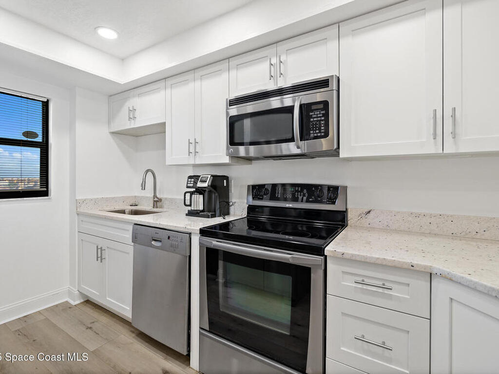 7520 Ridgewood Avenue, Cape Canaveral, FL 32920