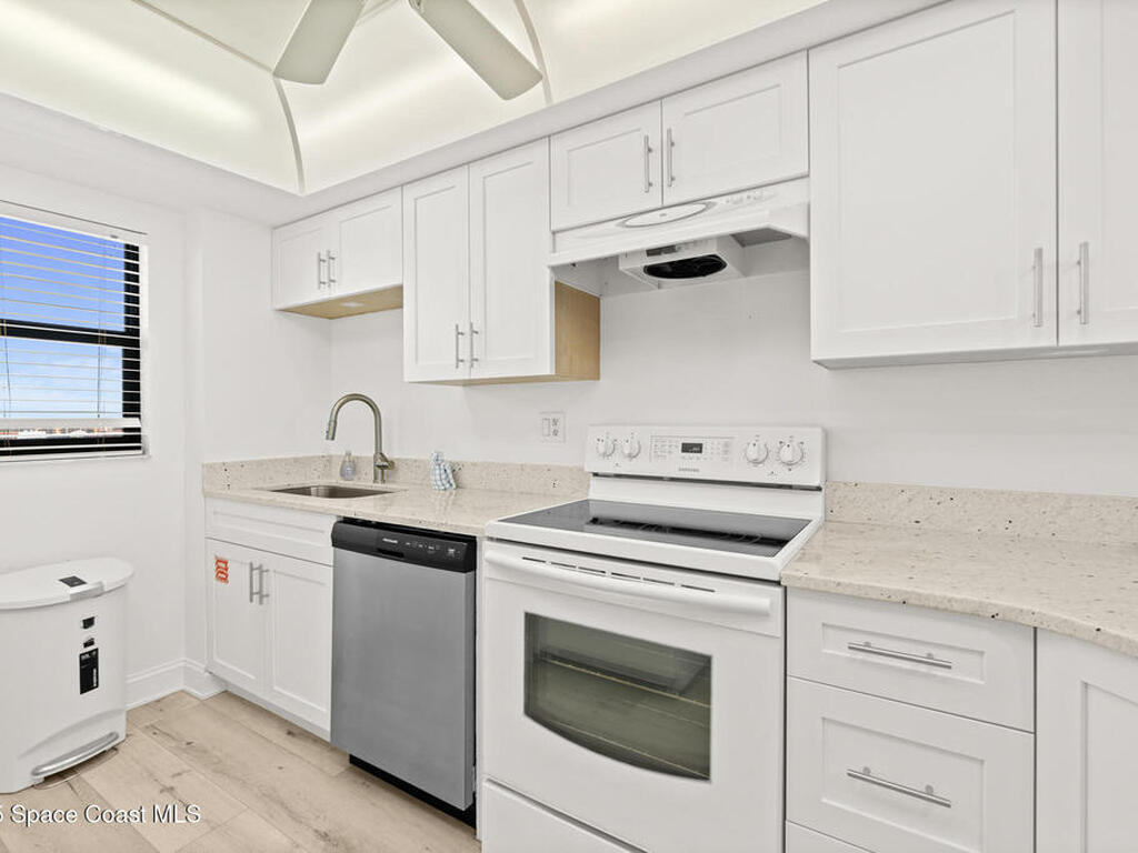 7520 Ridgewood Avenue, Cape Canaveral, FL 32920