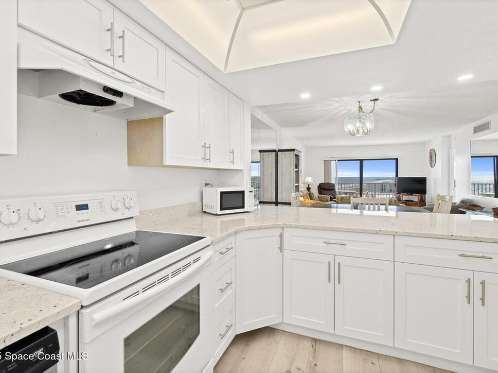 7520 Ridgewood Avenue, Cape Canaveral, FL 32920