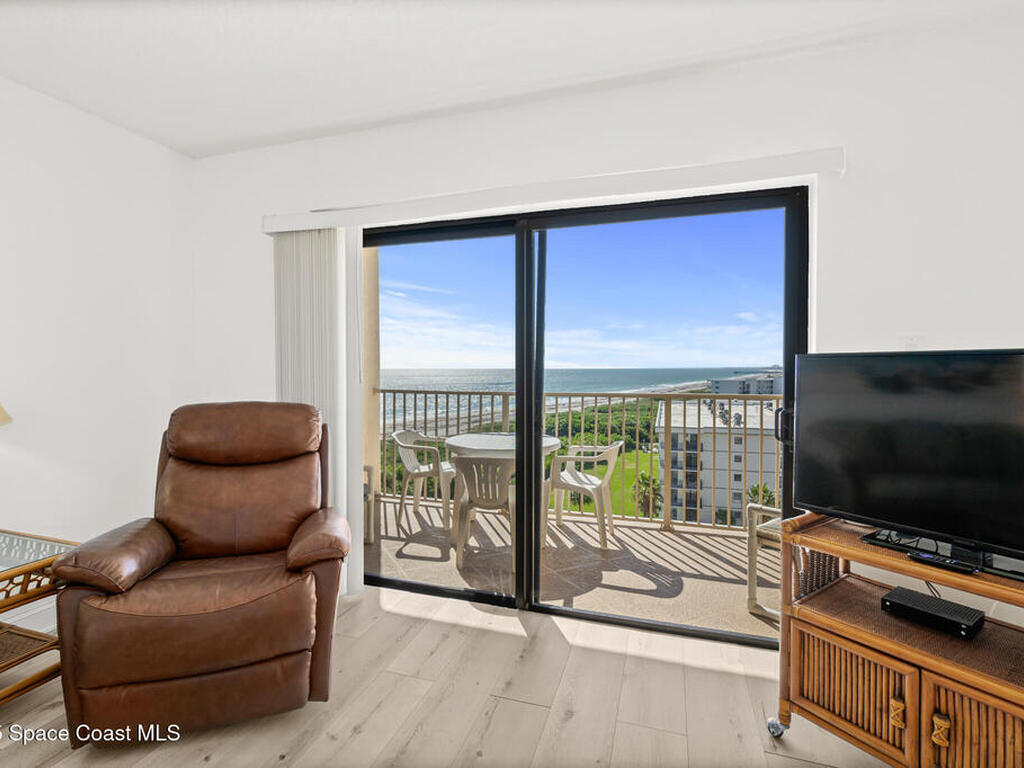 7520 Ridgewood Avenue, Cape Canaveral, FL 32920